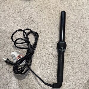 Bio Ionic Black Eternity Wand Curling Iron